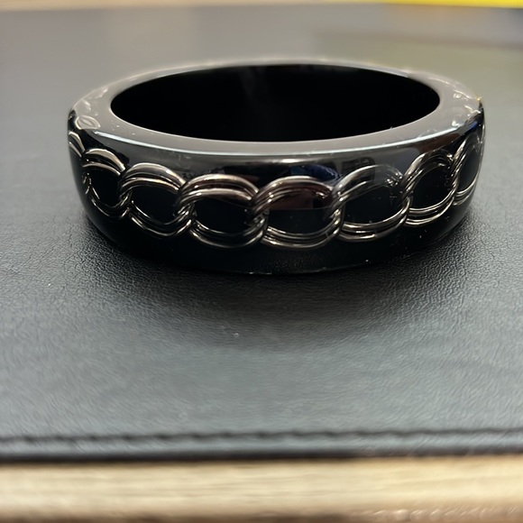 Vintage Plastic Bangle Bracelet, Clear with Embedded Chain, Black, Retro, Boho - Picture 7 of 8